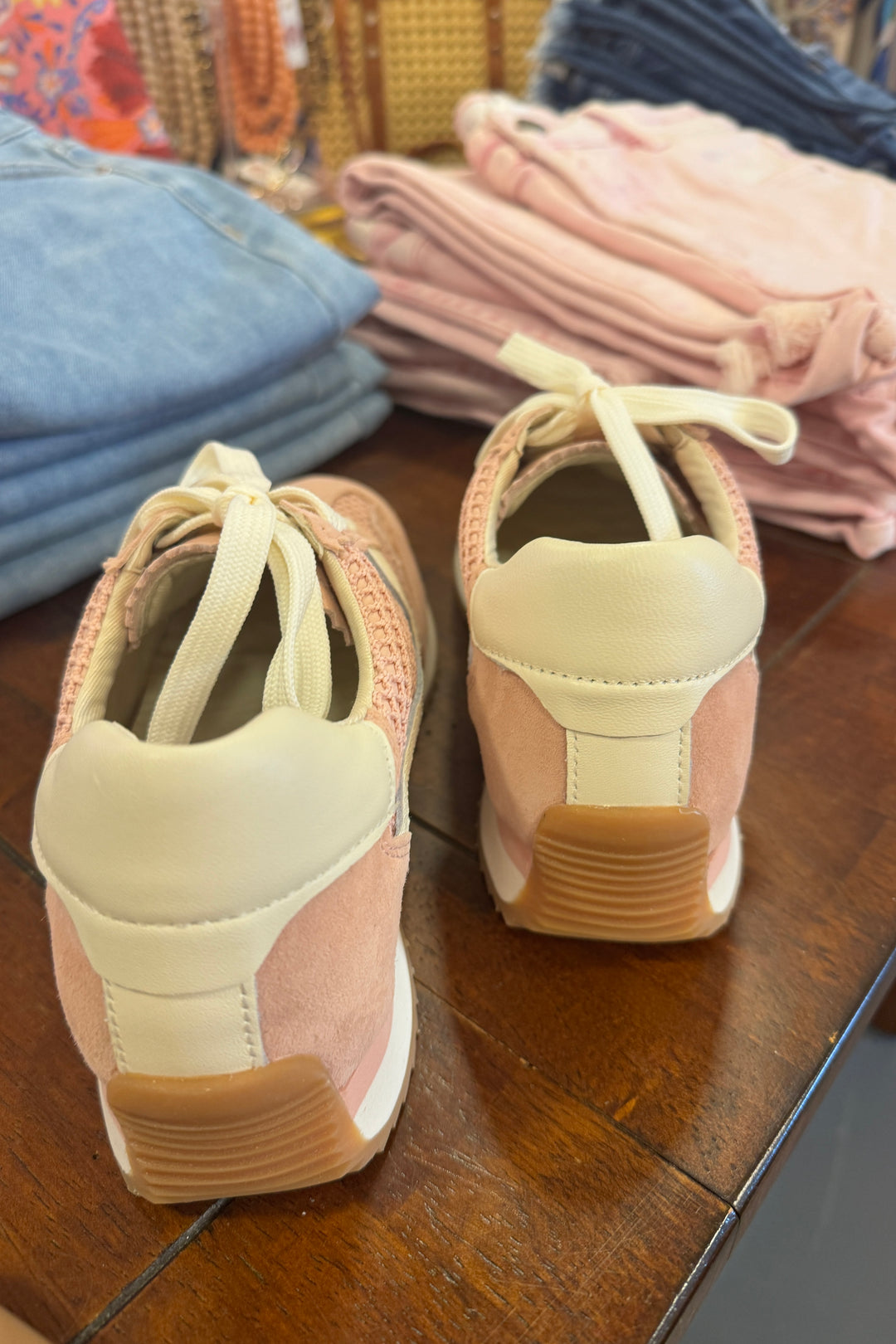 B.NTCD Sneakers, rose by Dolce Vita