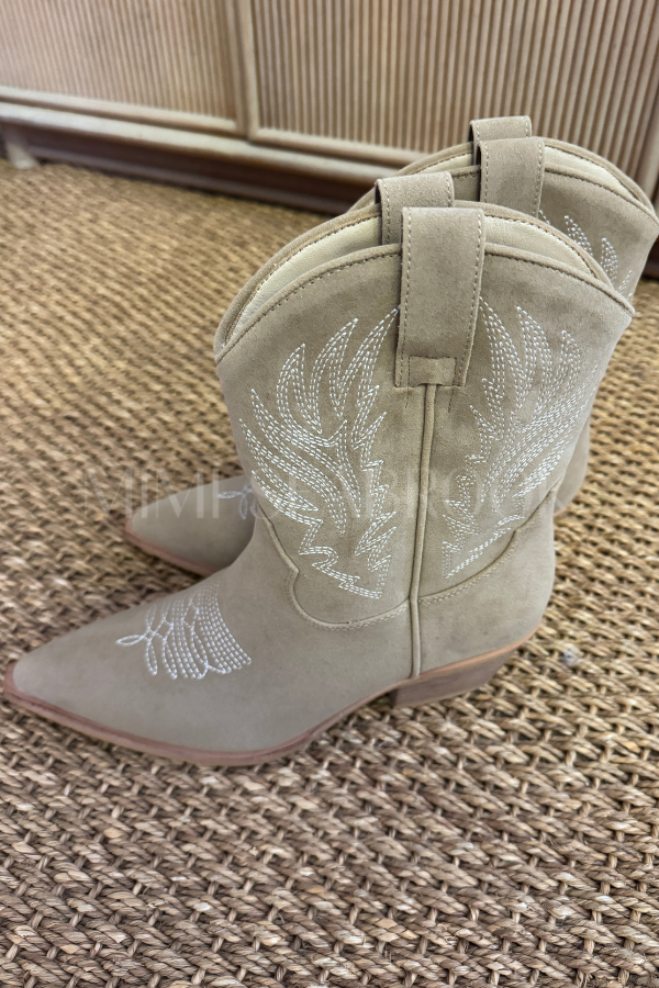 Claire boots, taupe
