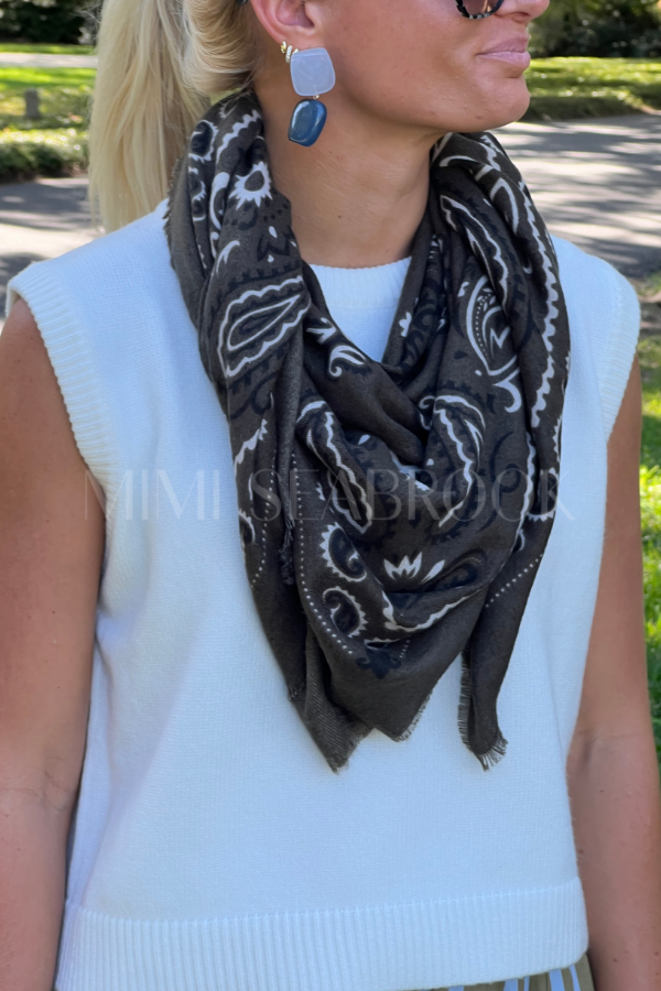 Fallon scarf, army green