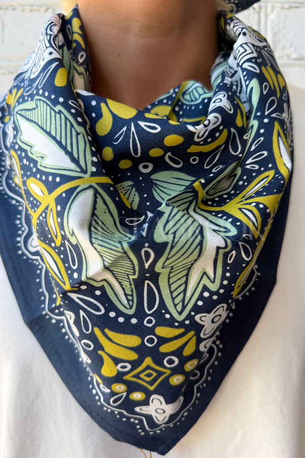 Hazel scarf