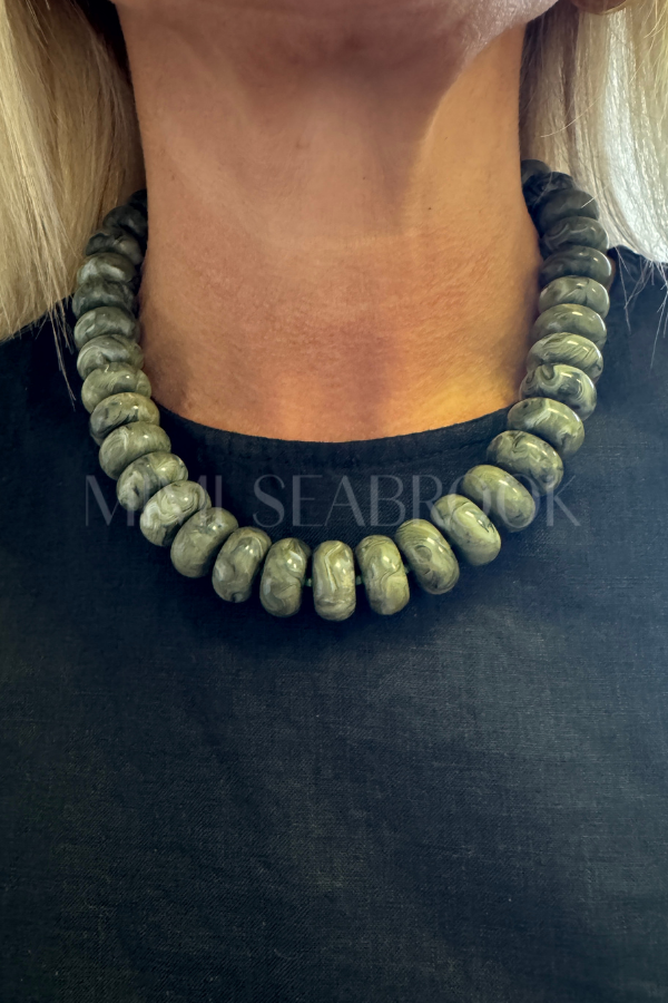 Selma necklace, olive