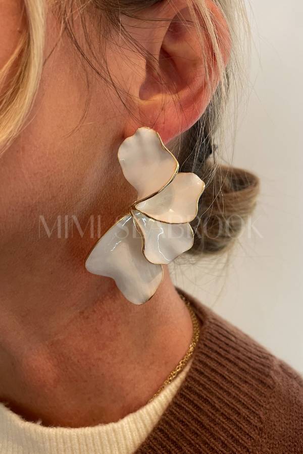Songbird earrings, white
