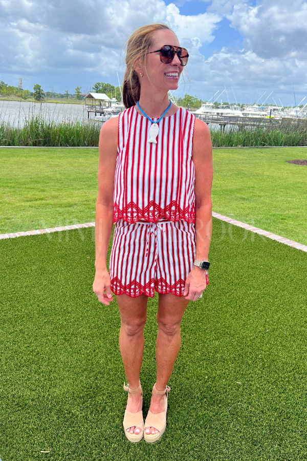 Stetson top, red white