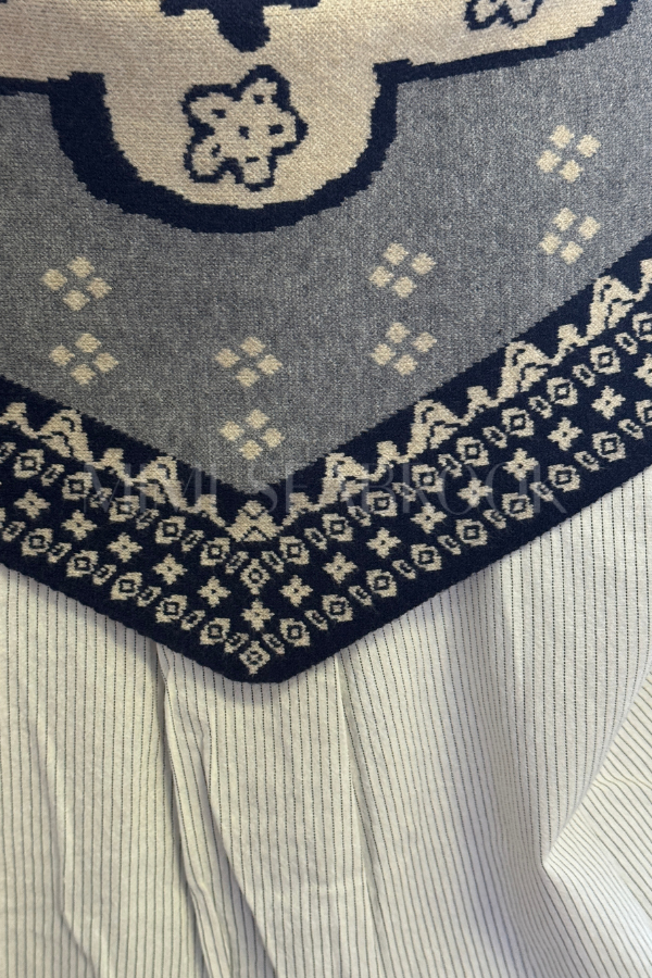 Temperance scarf