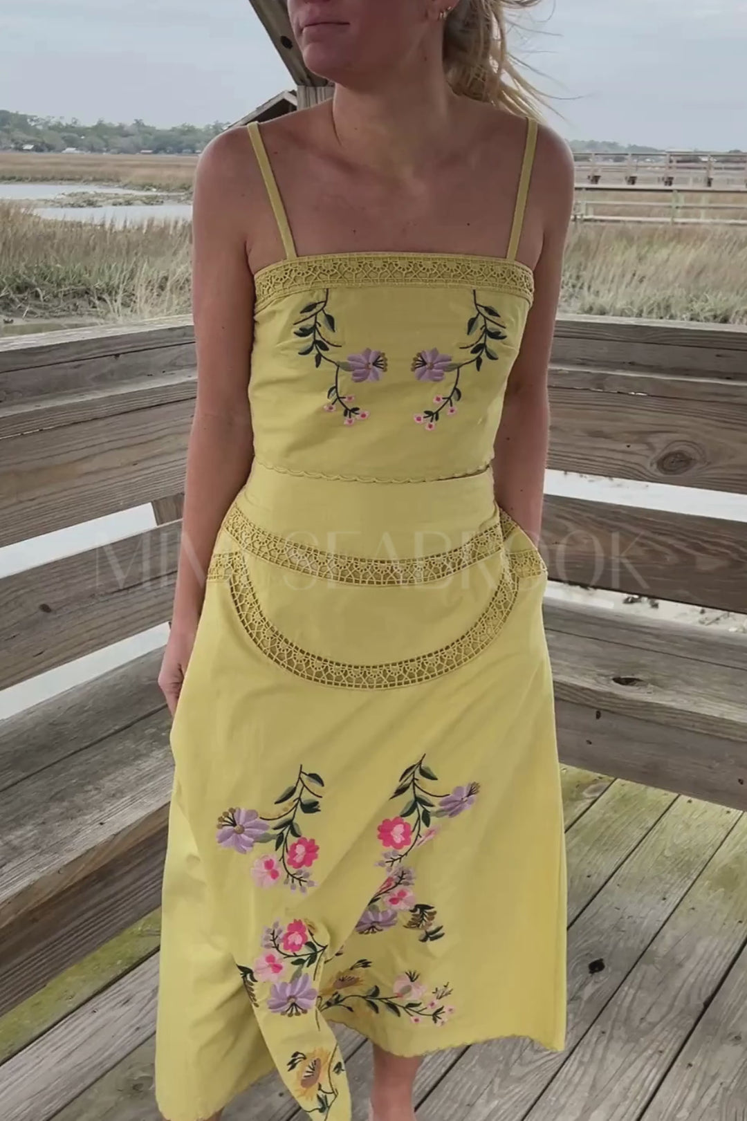 Sycamore set multi embroidery laced set