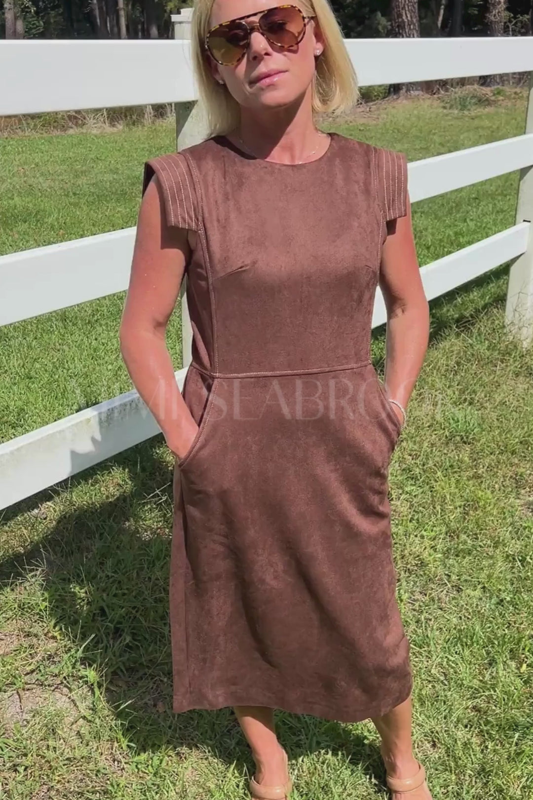 Blackwood dress, brown
