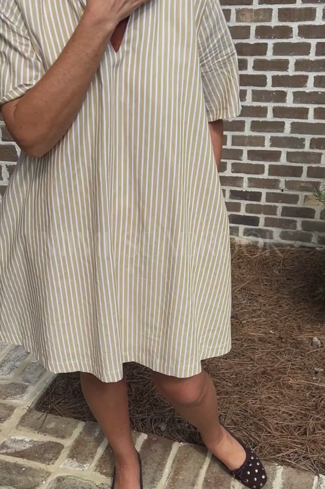 Falyn dress, gold stripe